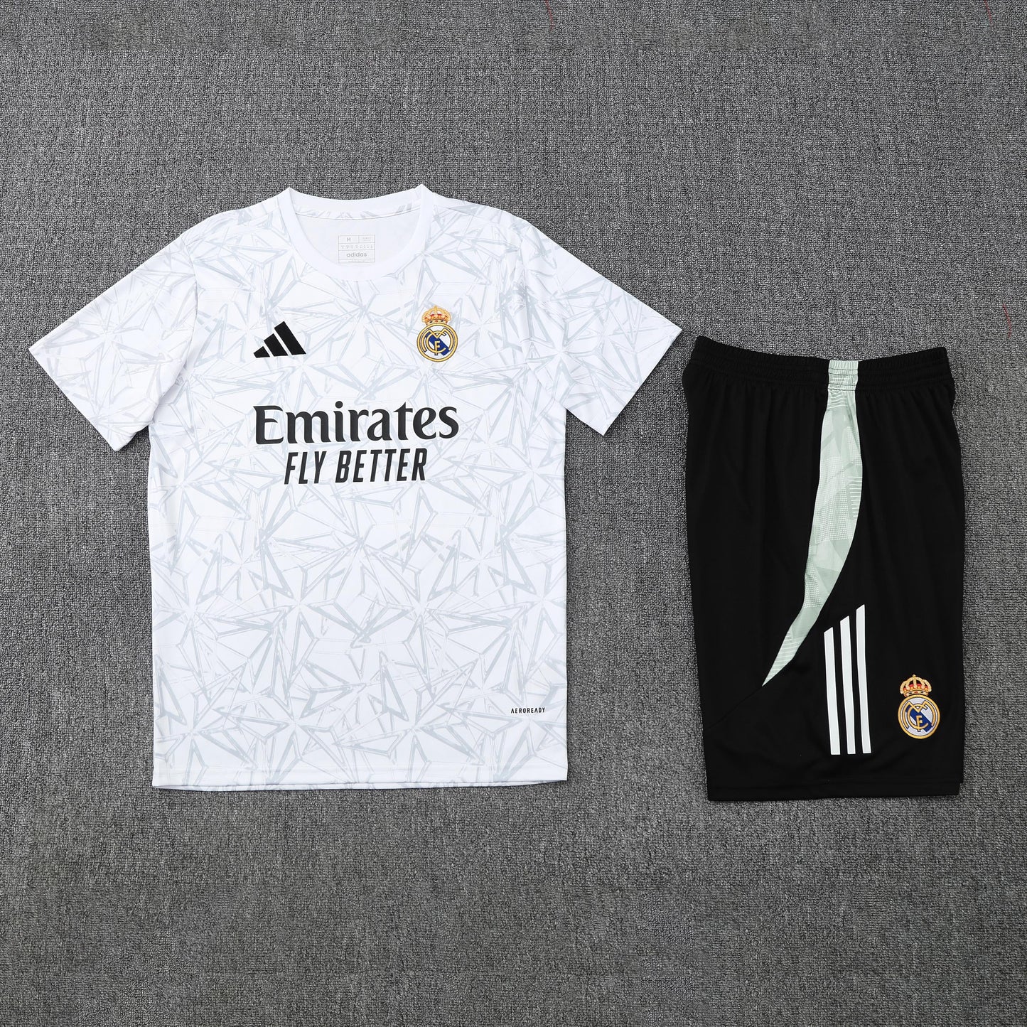 Kit Shirt + Shorts Real Madrid White/Black Training 25/26