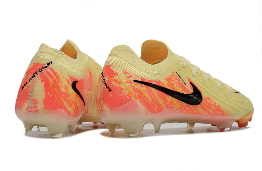 Nike Phantom Luna Elite NU FG Cleats