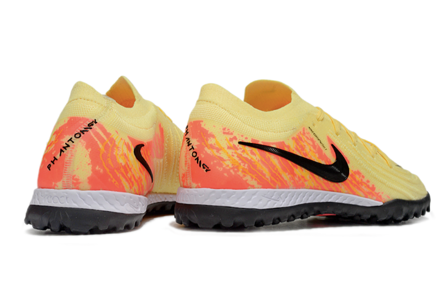 Nike Phantom GX II EliteTF Boots