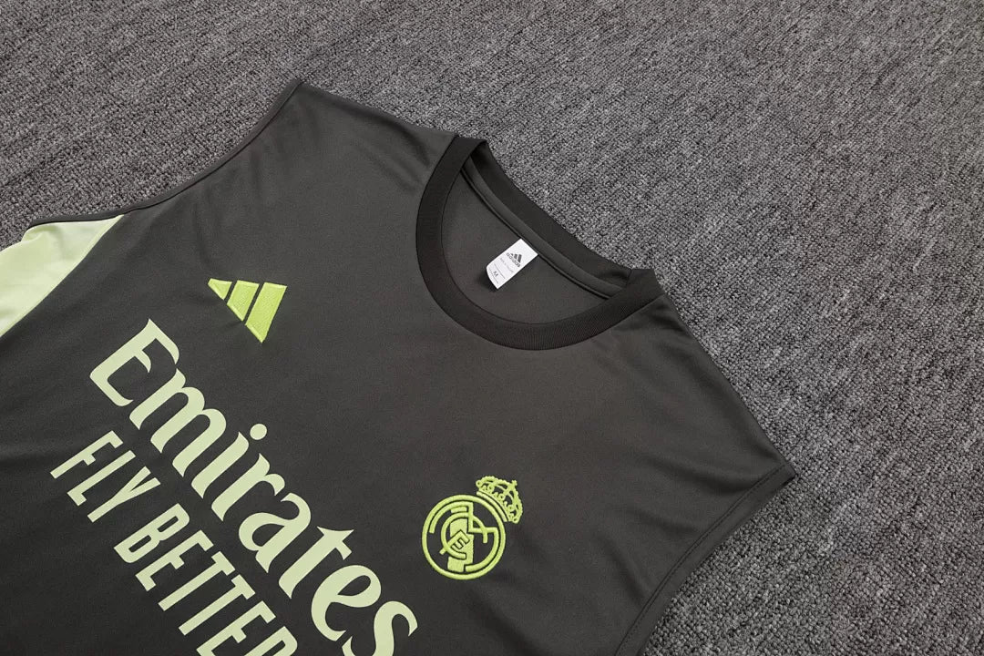 Completino Canottiera Real Madrid 2025/26 Uomo | Kit Allenamento - CalcioVivo
