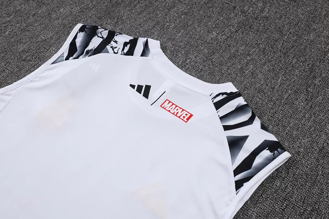 Completino Canottiera Real Madrid x Marvel 2025/26 Uomo Bianco | Kit Allenamento - CalcioVivo