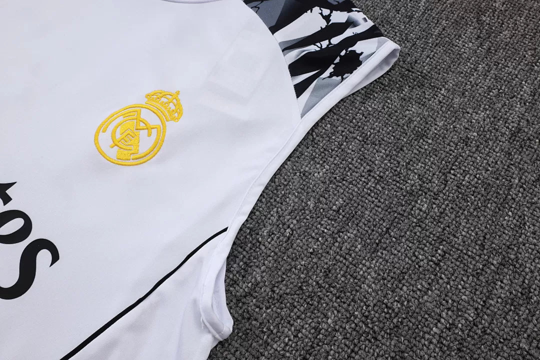 Completino Canottiera Real Madrid x Marvel 2025/26 Uomo Bianco | Kit Allenamento - CalcioVivo