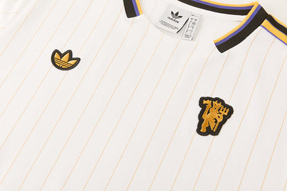 Completino Manica Corta Manchester United Icons 25/26 Uomo | Kit Allenamento - CalcioVivo