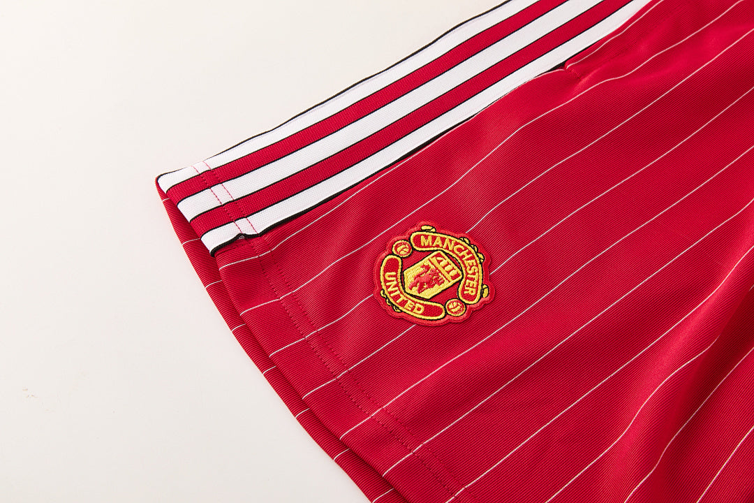 Completino Manica Corta Manchester United Icons 25/26 Uomo | Kit Allenamento - CalcioVivo