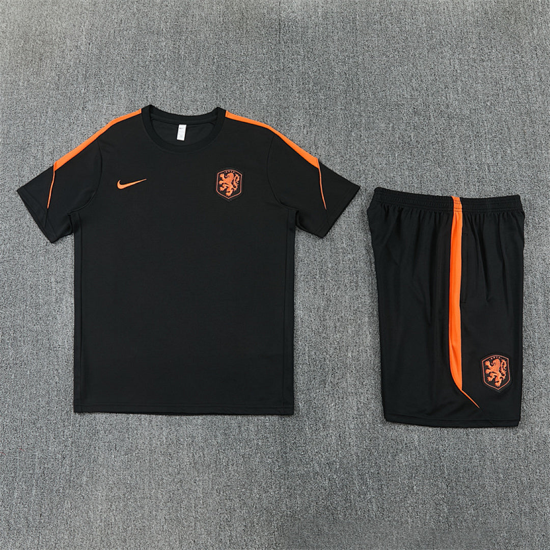 Completino Manica Corta Olanda 2026 Uomo | Kit Allenamento - CalcioVivo