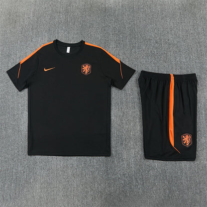 Completino Manica Corta Olanda 2026 Uomo | Kit Allenamento - CalcioVivo