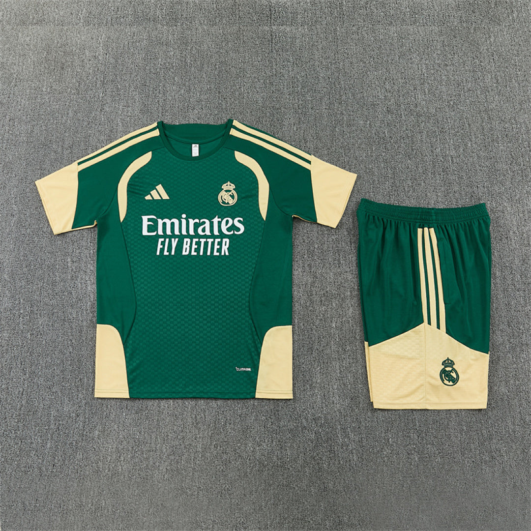 Completino Manica Corta Real Madrid 26/27 Uomo | Kit Allenamento - CalcioVivo