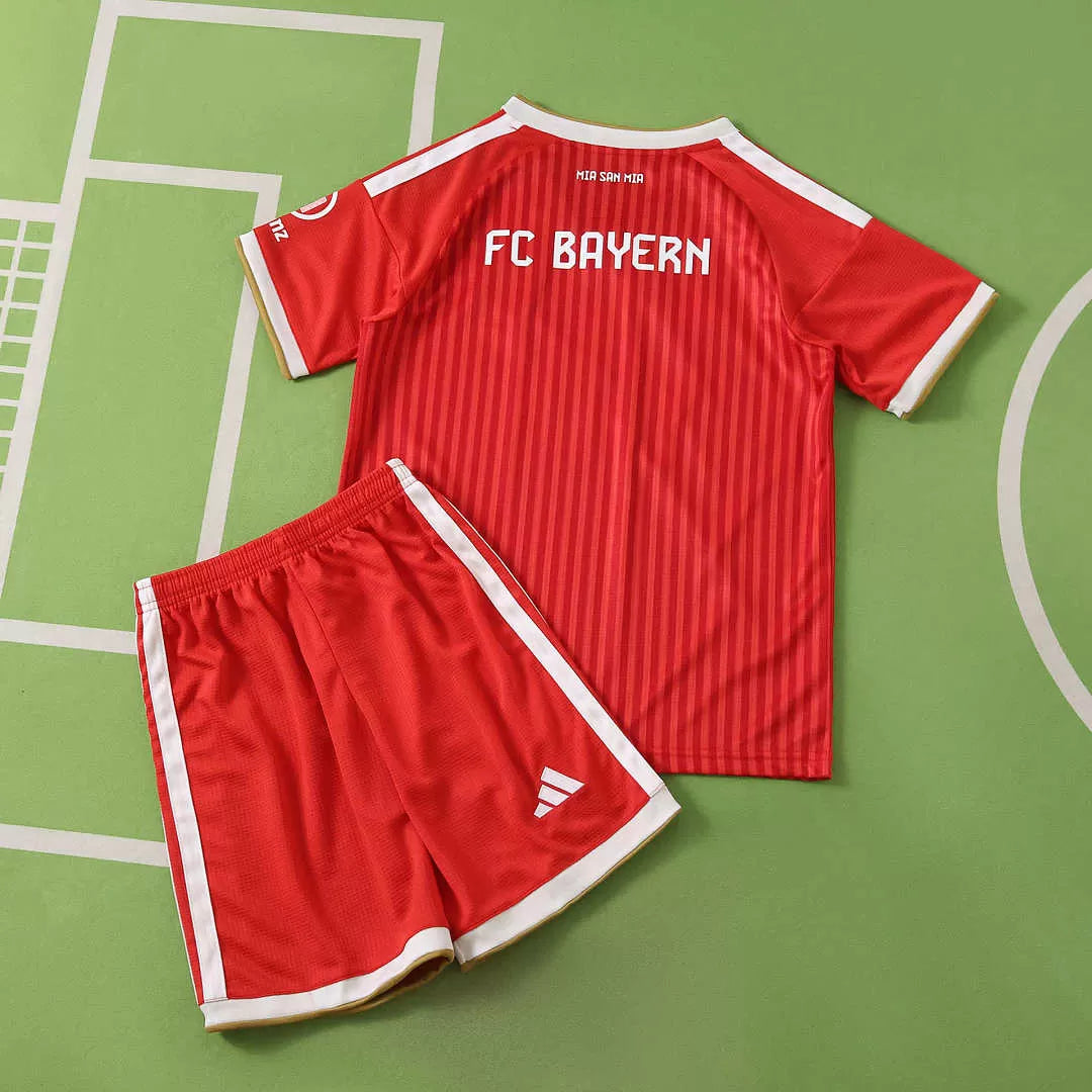Kit Bambino Bayern Munich Home 26/27 | Kit da Calcio - CalcioVivo