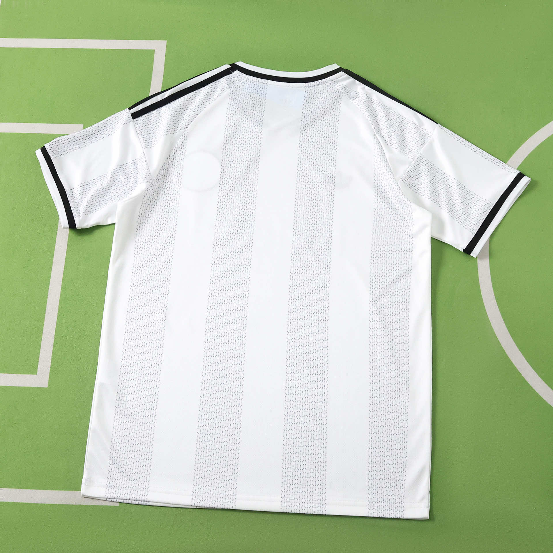 Maglia Eintracht Frankfurt Away 26/27 Uomo | Maglia da Calcio - CalcioVivo