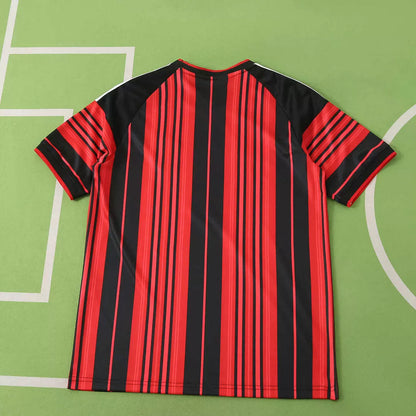 Maglia Eintracht Frankfurt Home 26/27 Uomo | Maglia da Calcio - CalcioVivo