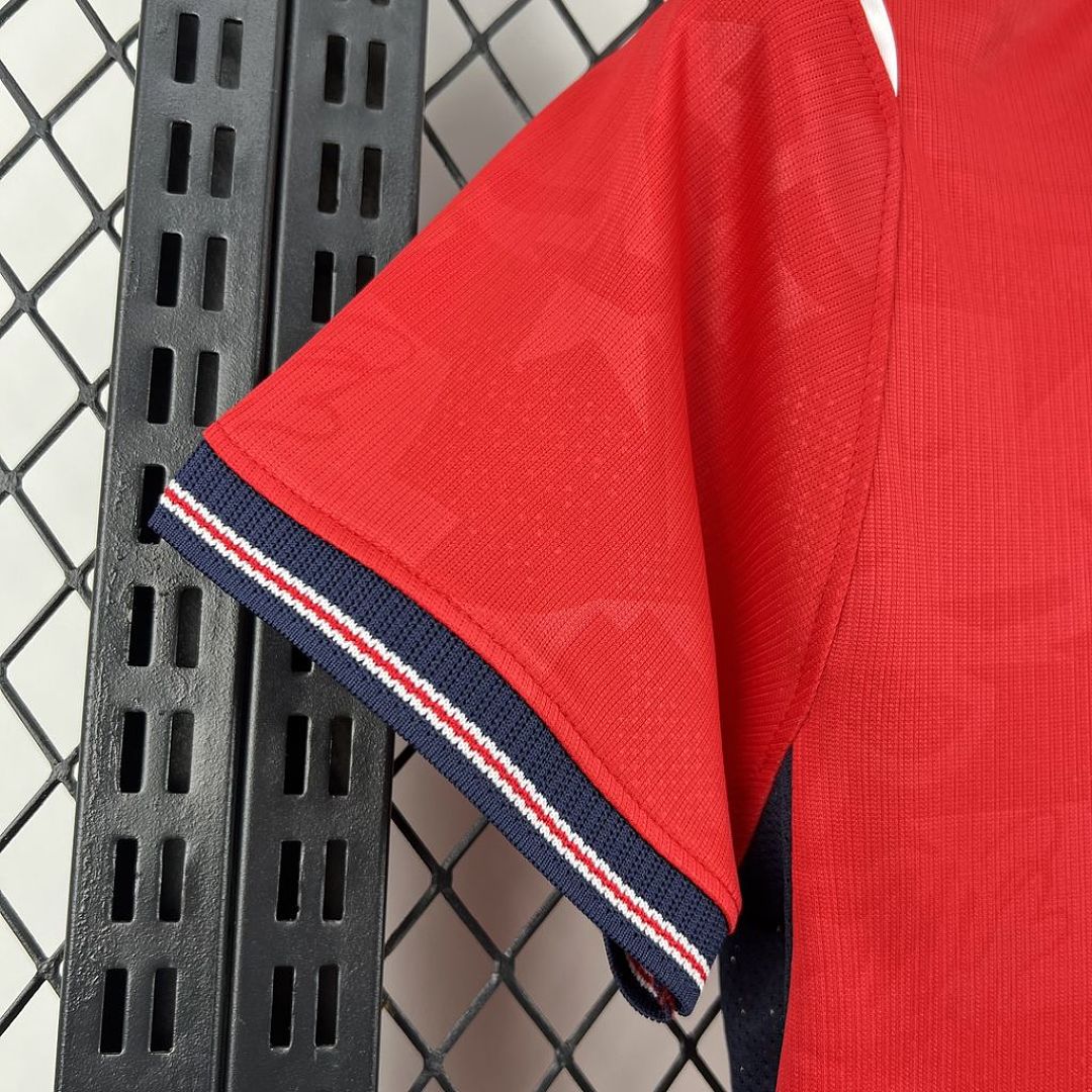 Maglia Inghilterra Away 2026 Donna Rossa | Maglia da Calcio - CalcioVivo