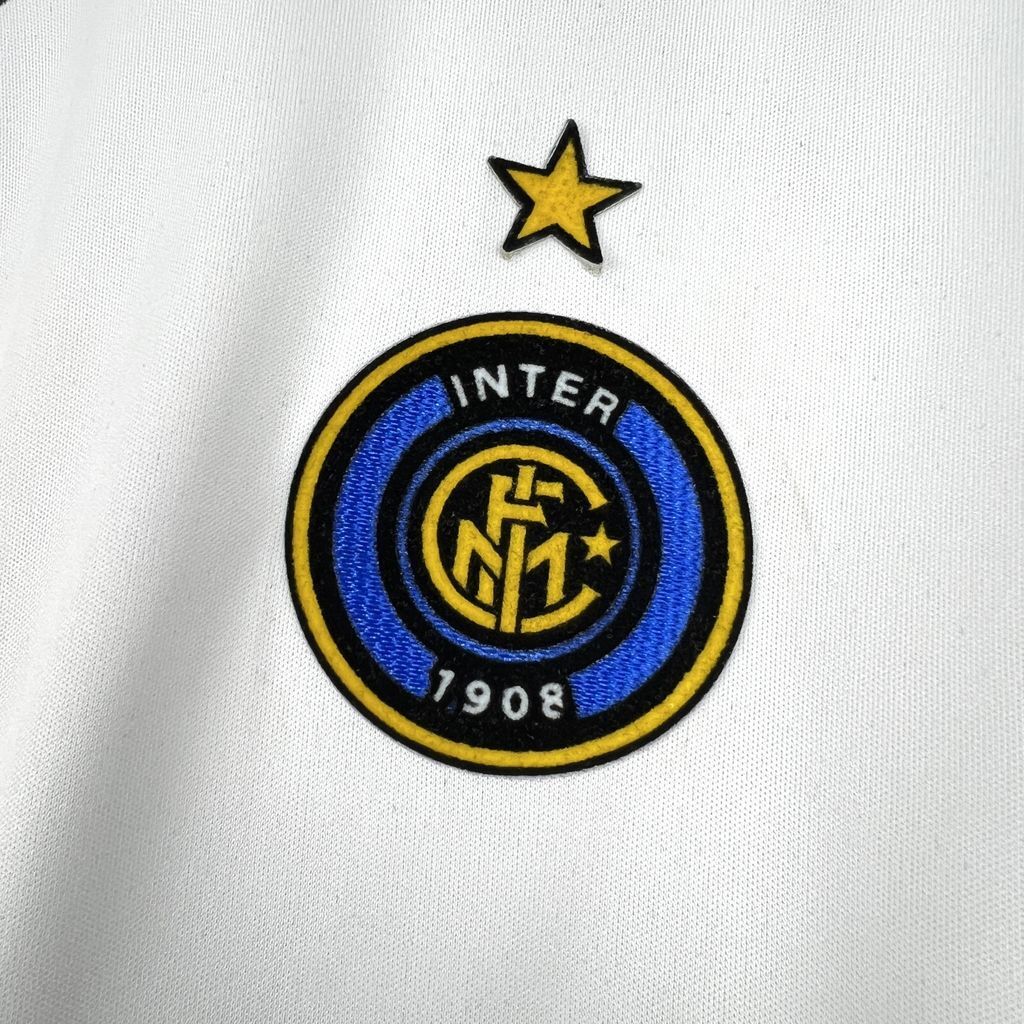 Maglia Inter Milan Retro 05/06 Uomo | Maglia da Calcio - CalcioVivo