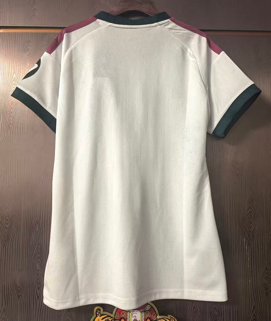 Maglia Real Madrid Home 26/27 Donna | Maglia da Calcio - CalcioVivo