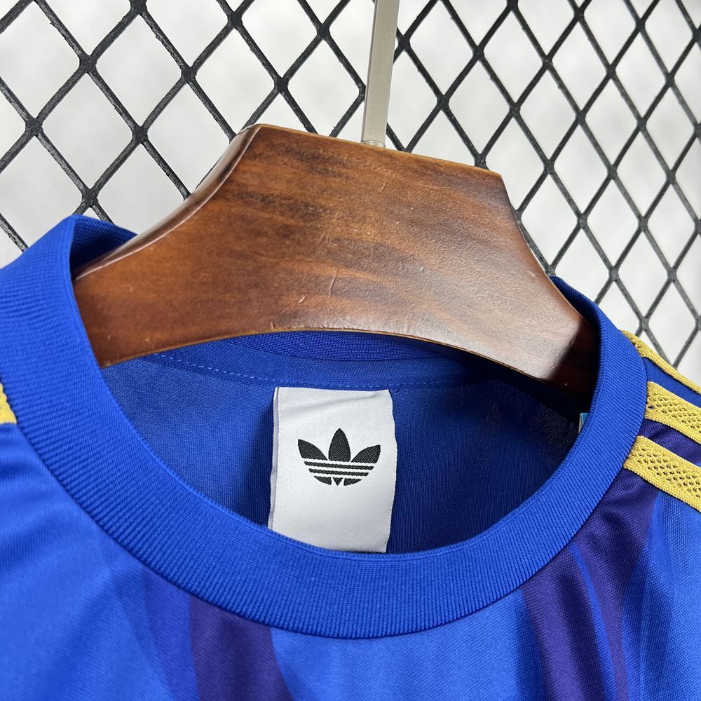 Maglia Real Madrid Pre-Match CNY 25/26 Uomo | Maglia da Calcio - CalcioVivo
