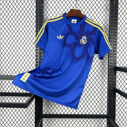 Maglia Real Madrid Pre-Match CNY 25/26 Uomo | Maglia da Calcio - CalcioVivo