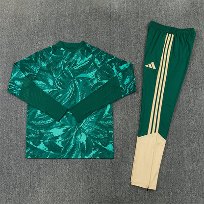 Tuta Real Madrid Verde Half-Zip 26/27 Uomo | Tuta da Calcio - CalcioVivo