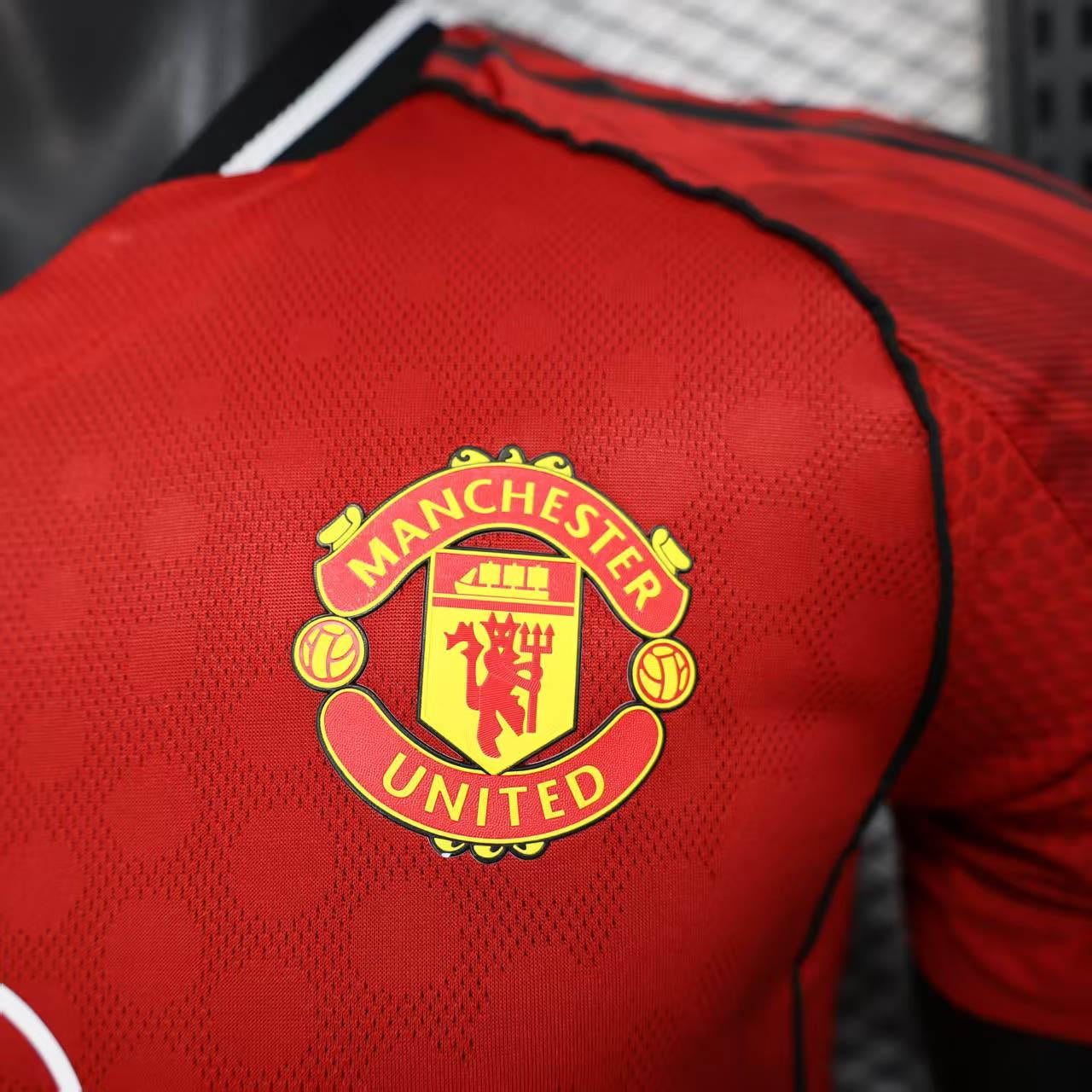 Manchester United Home 25/26 Jersey Player