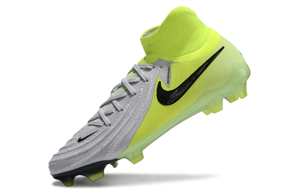 Nike Phantom Luna II FG Cleats
