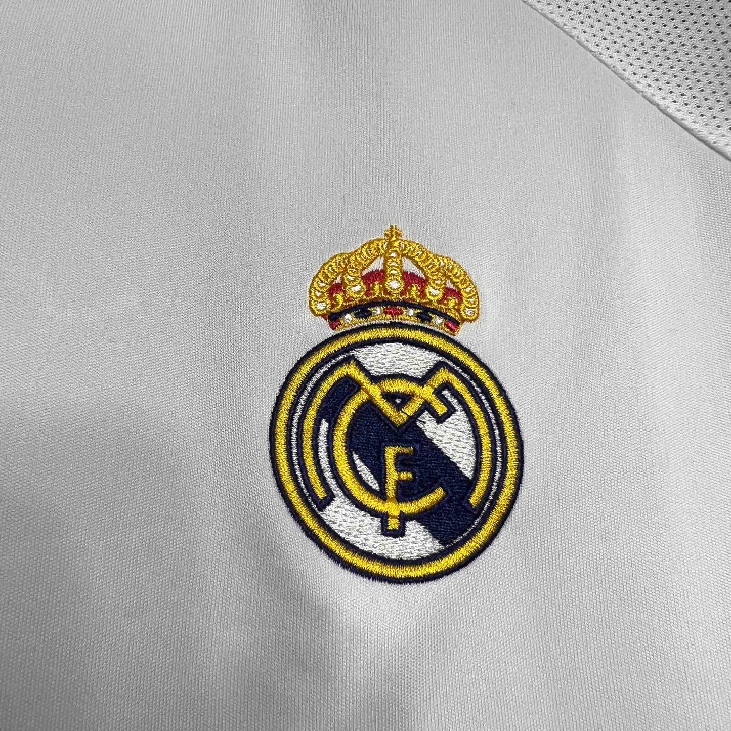 Real Madrid Home Jersey 05/06 Retro - CalcioVivo