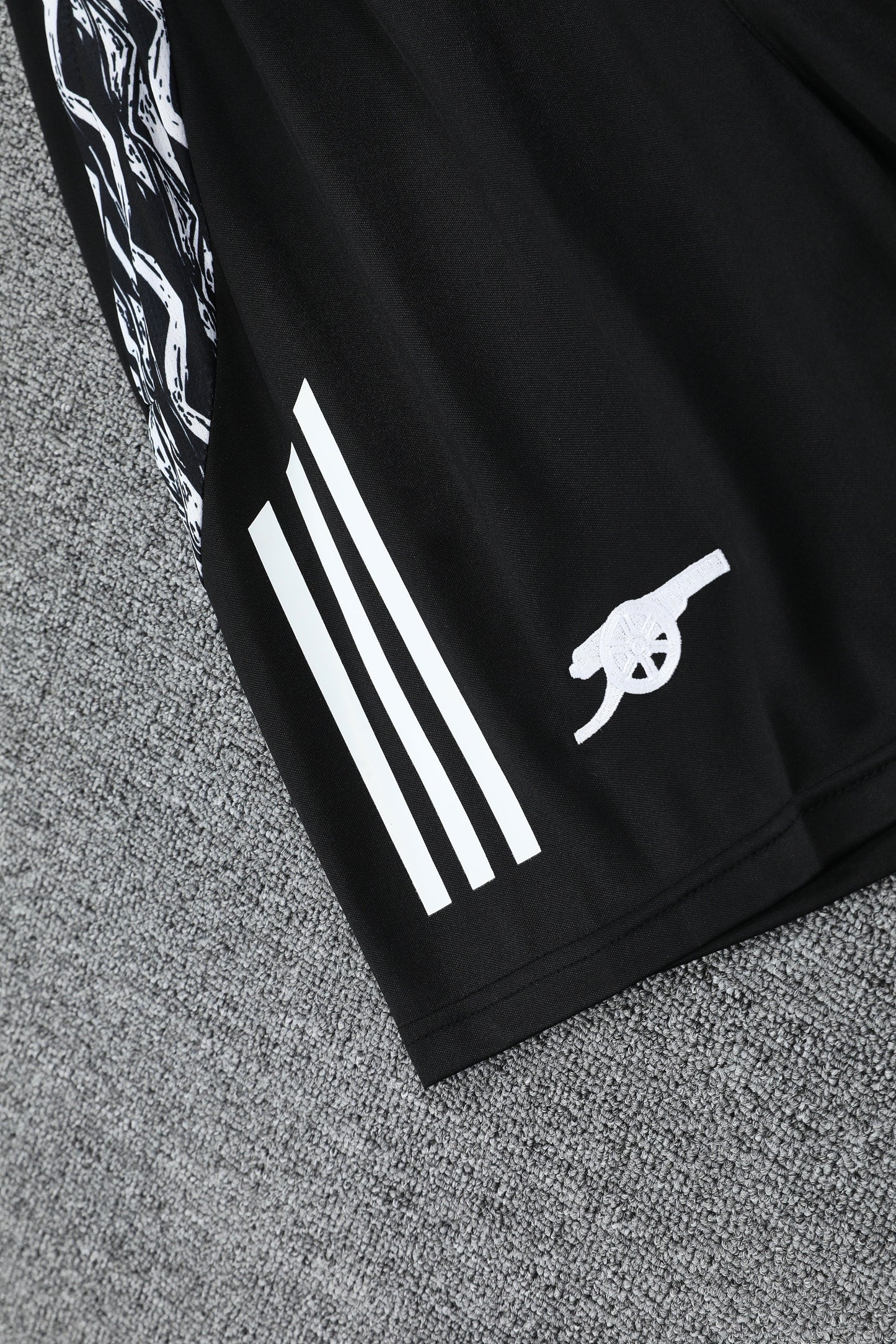 Arsenal Training Tank Top + Shorts Kit 25/26