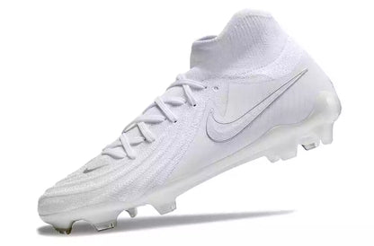 Nike Phantom Luna II FG Cleats