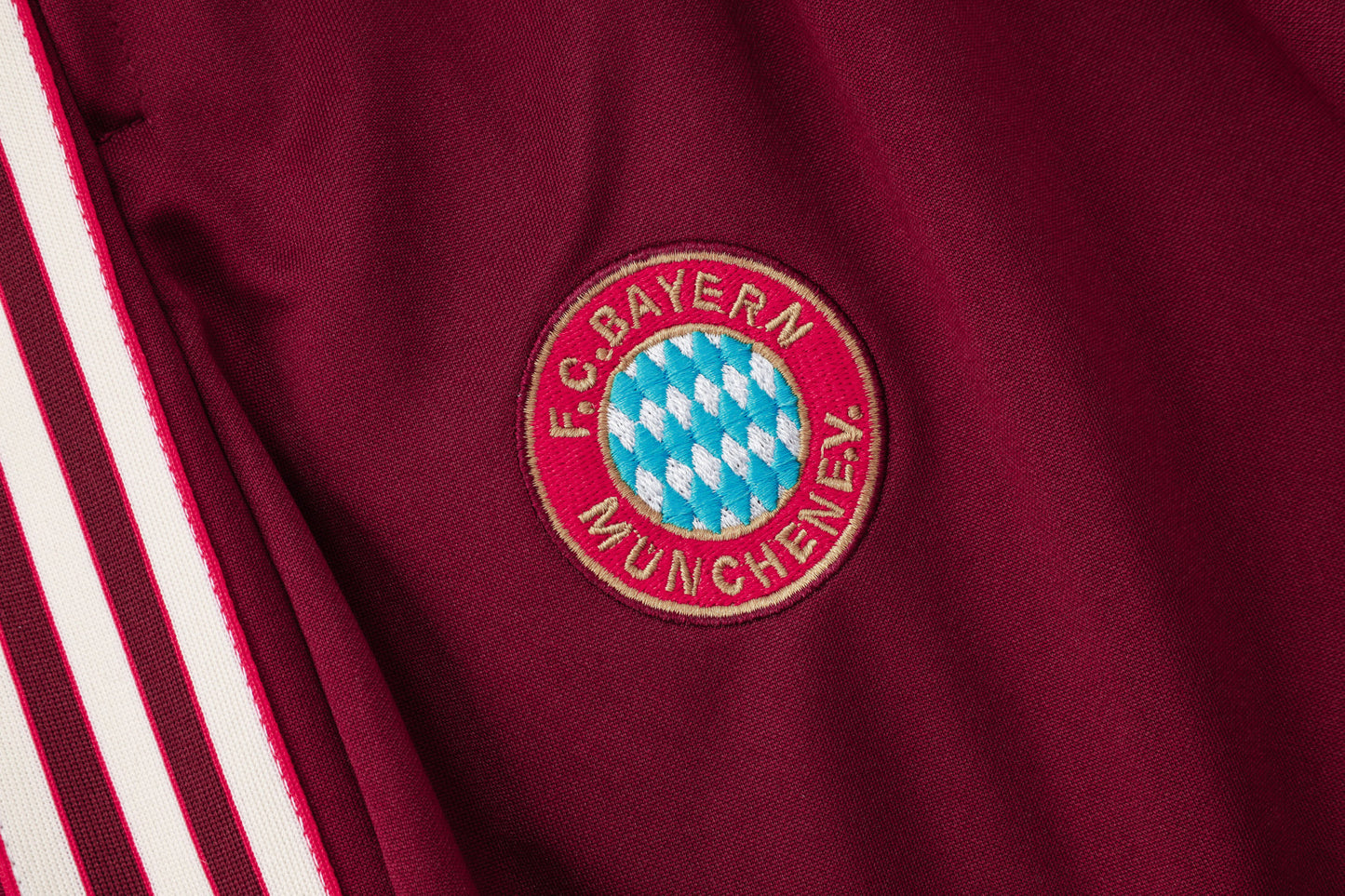 Bayern Munich Red Tracksuit Full-Zip 25/26