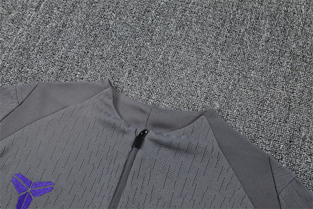 Tracksuit Barcelona x Black Mamba Grey/Black 25/26 - CalcioVivo