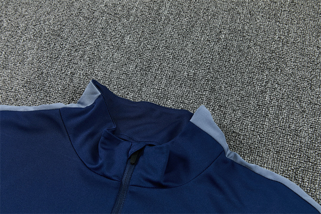 Tuta Inghilterra Blu 2026 Uomo | Tuta da Calcio - CalcioVivo