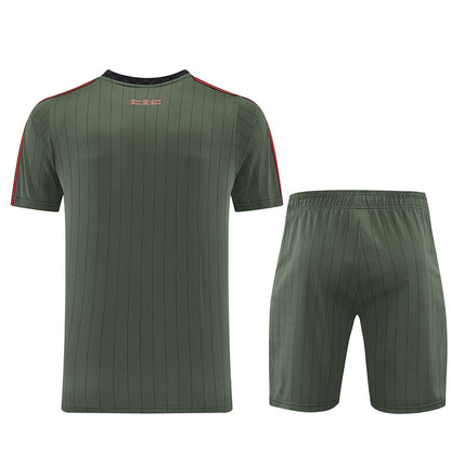 Kit Bayern Munich Icons Verde Scuro 25/26 Uomo | Kit da Calcio - CalcioVivo