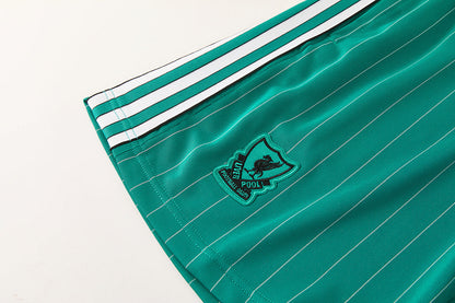 Kit Liverpool Icons Verde 25/26 Uomo | Kit da Calcio - CalcioVivo