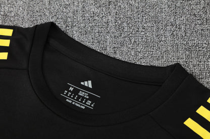 Kit Shirt + Shorts Manchester United Training Black 25/26