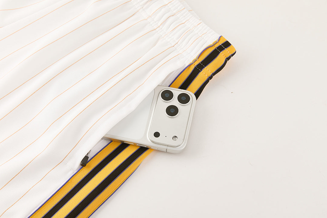 Completino Manica Corta Manchester United Icons 25/26 Uomo | Kit Allenamento - CalcioVivo