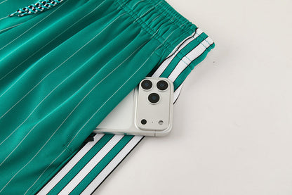 Kit Liverpool Icons Verde 25/26 Uomo | Kit da Calcio - CalcioVivo