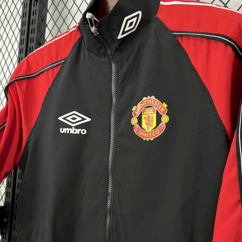 Manchester United Retro Windbreaker