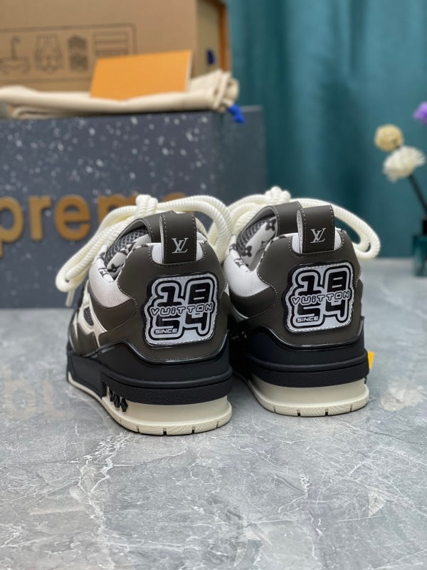 Louis Vuitton Skate Sneakers Black/White
