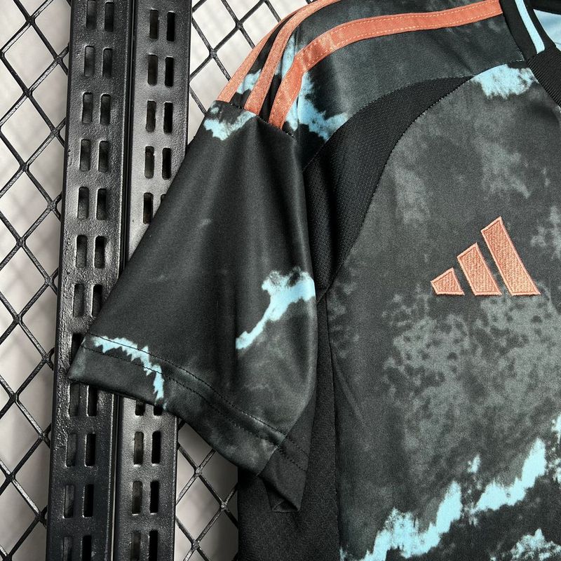 Bayern München Away Jersey 24/25 - CalcioVivo