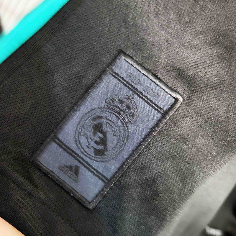 Real Madrid Away Jersey 17/18 Retro - CalcioVivo