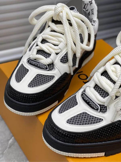 Louis Vuitton Skate Sneakers Black/White