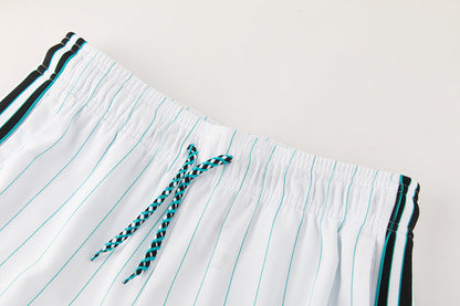 Kit Liverpool Icons Bianco 25/26 Uomo | Kit da Calcio - CalcioVivo