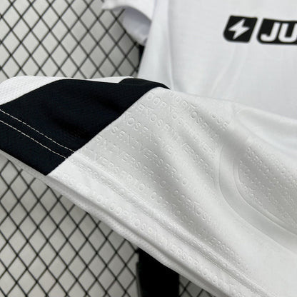 Colo-Colo Home Jersey 25/26