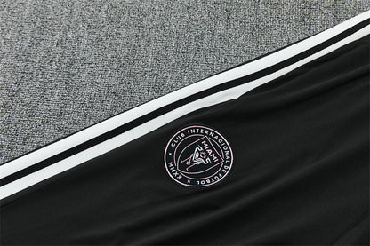 Tuta Inter Miami Nero Half-Zip 26/27 Uomo | Tuta da Calcio - CalcioVivo