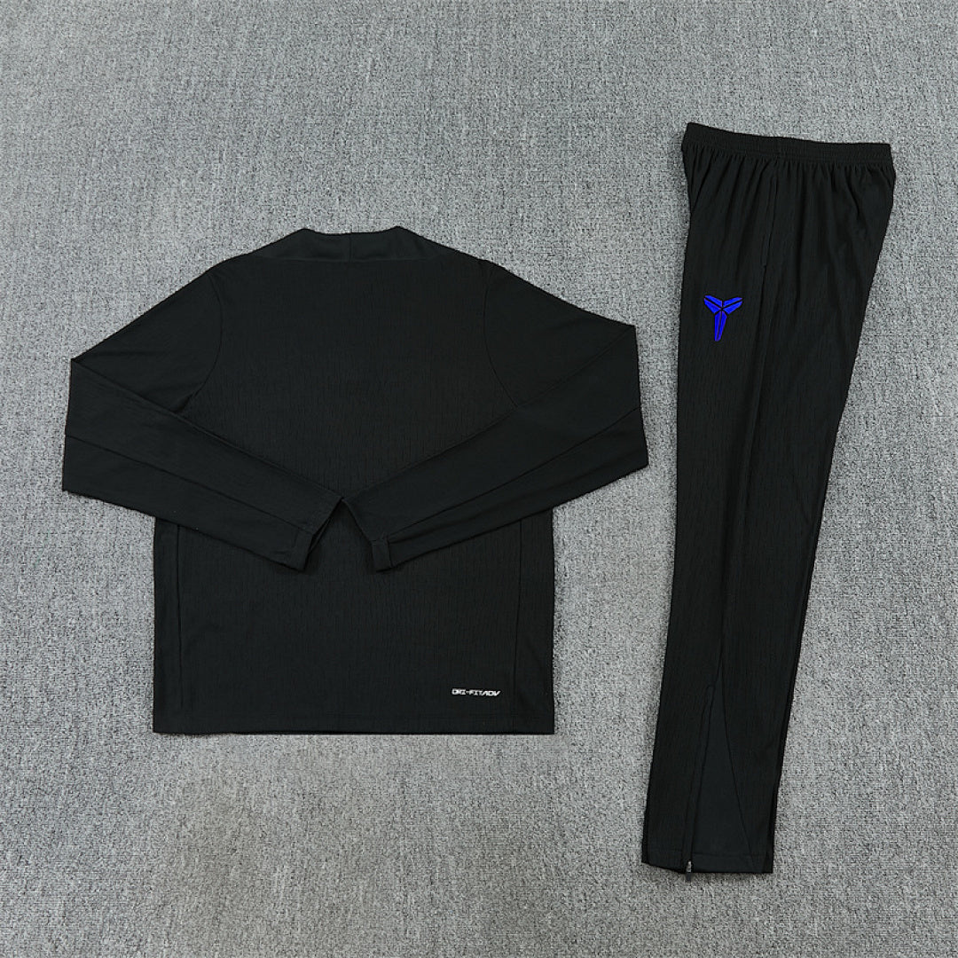 Tracksuit Barcelona x Black Mamba Black 25/26 - CalcioVivo