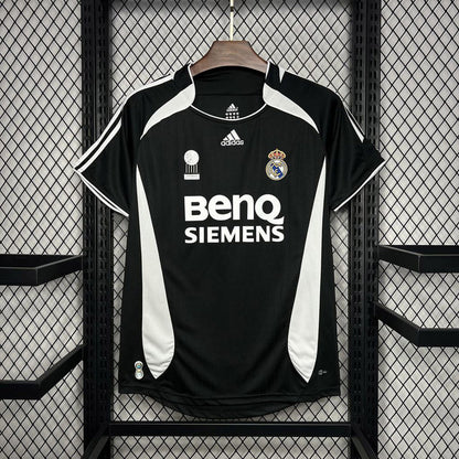 Real Madrid Away Jersey 06/07 Retro - CalcioVivo