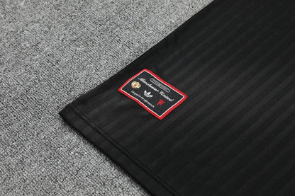 Kit Shirt + Shorts Manchester United Training Black 25/26