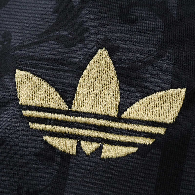 Liverpool Special Edition Black Gold Jersey 25/26