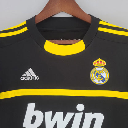 Real Madrid Goalkeeper Away Jersey 11/12 Retro - CalcioVivo
