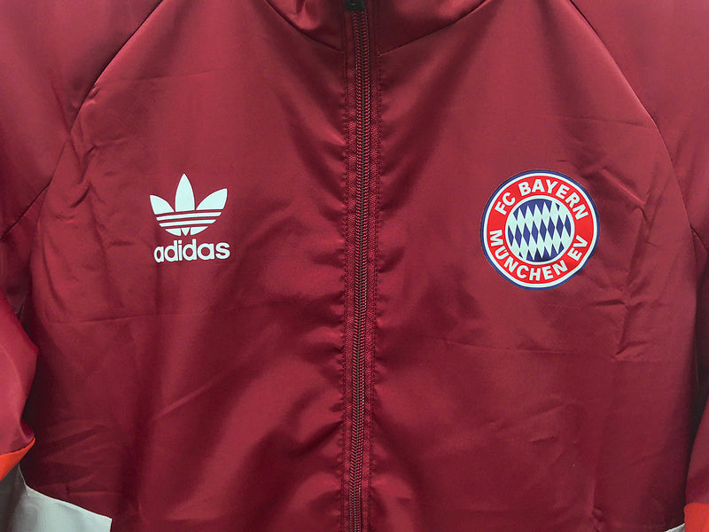Bayern Munich Windbreaker - CalcioVivo