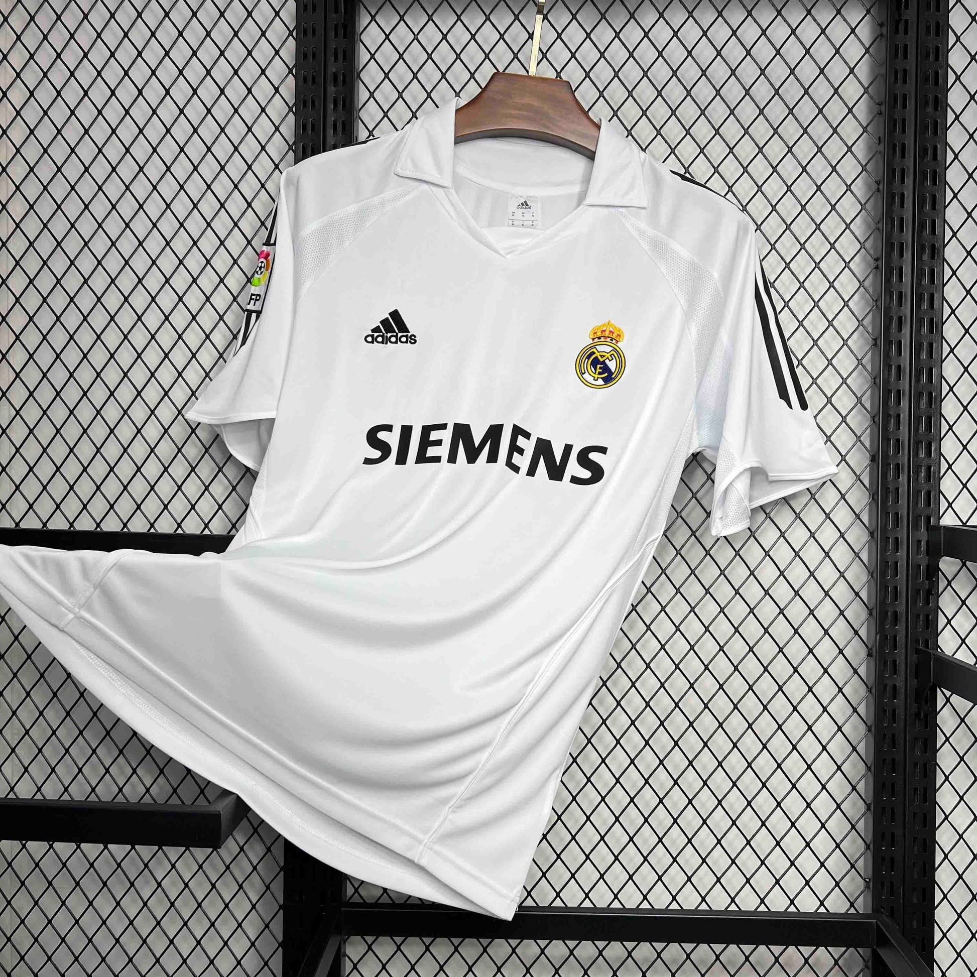 Real Madrid Home Jersey 05/06 Retro - CalcioVivo