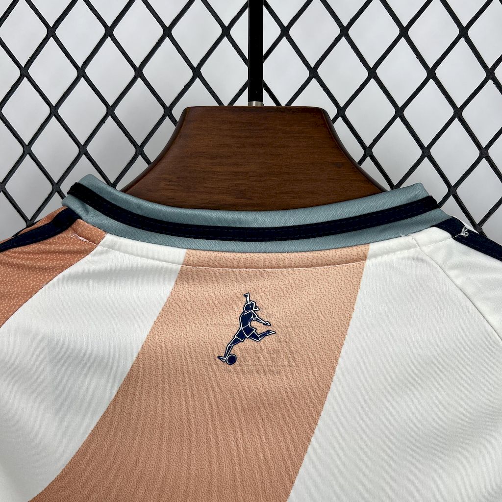 Spain 2025-26 Away Kids Kit