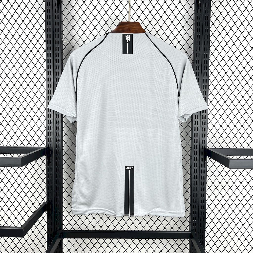 Manchester United 2007-08 Grey Goalkeeper Retro Jersey